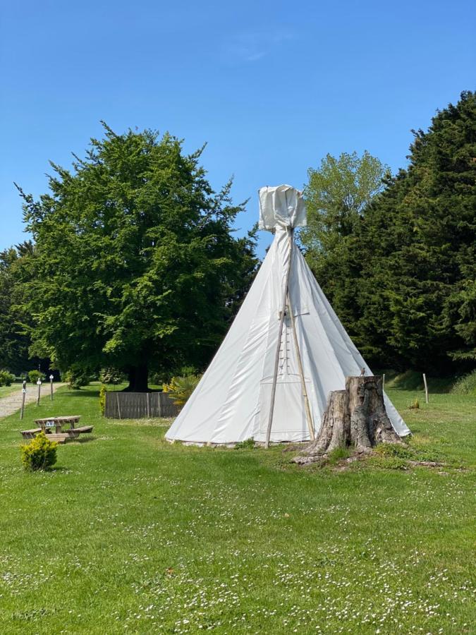 Domaine De L'Aumone Hotell Cherrueix Exteriör bild